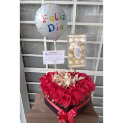 Caja corazón con Ferrero de 12 bombones